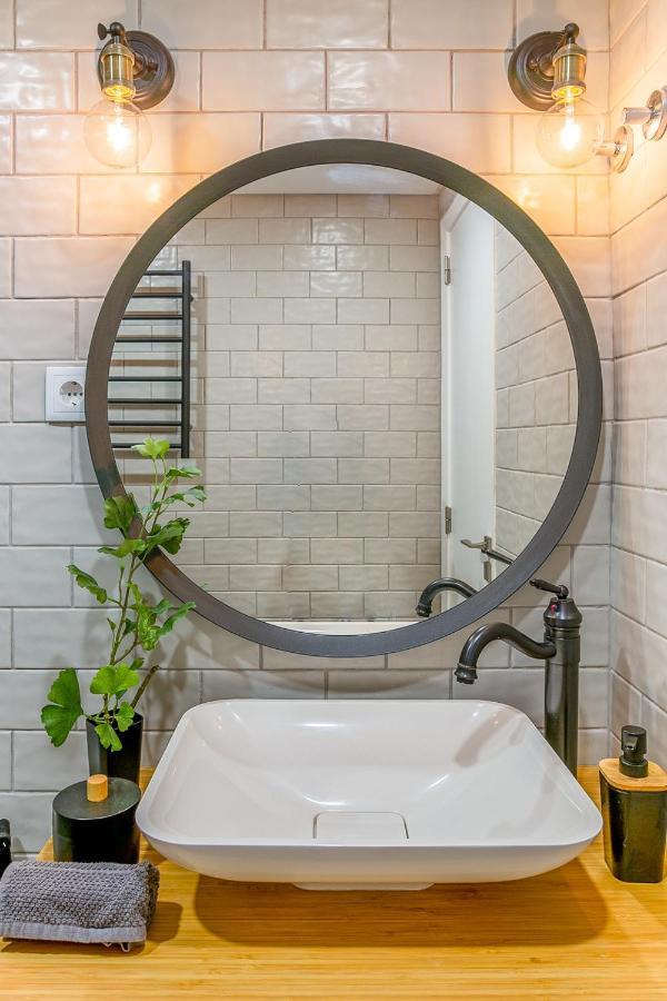 Spacious Apt Campo D'Ourique With Ac Lisbon Exterior photo